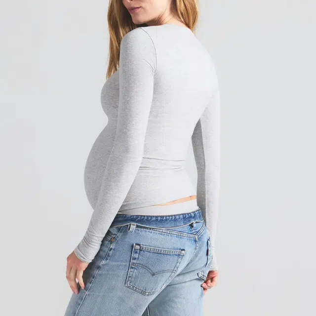 SKIMS SS25 COTTON JERSEY MATERNITY LONG SLEEVE T-SHIRT T