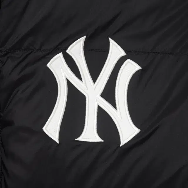 New Era x MLB FW25 Classic Logo Down Jacket Black