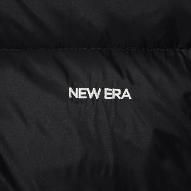 New Era x MLB FW25 Classic Logo Down Jacket Black