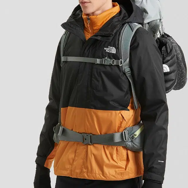 THE NORTH FACE Logo