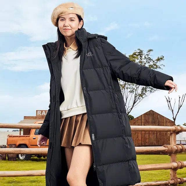 鸿星尔克 三防/赋能科技系列 城市户外厚款保暖连帽长款羽绒服 女款 正黑