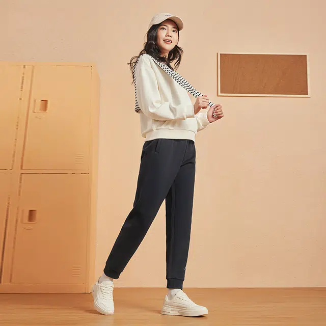 鸿星尔克 纯色印花休闲运动裤 女款 正黑