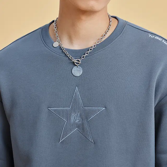 鸿星尔克 暖意绒绒 纯色休闲加厚加绒圆领套头卫衣 冬季 男款 消炭色