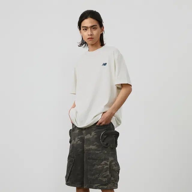 New Balance Logo T