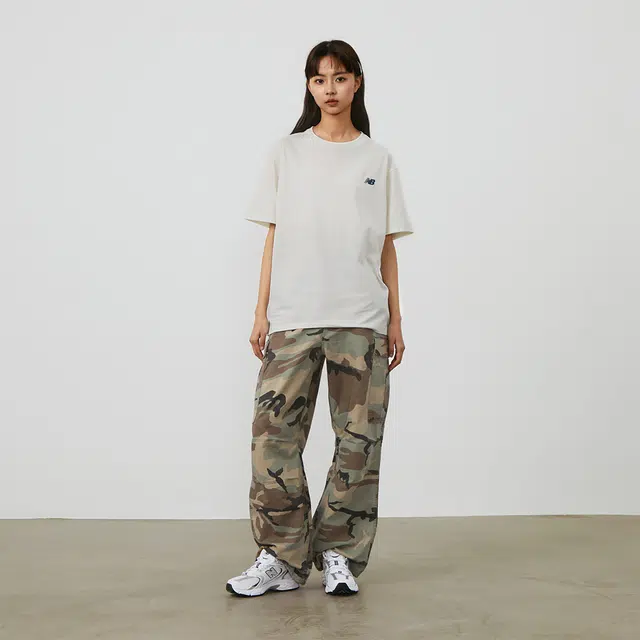 New Balance Logo T