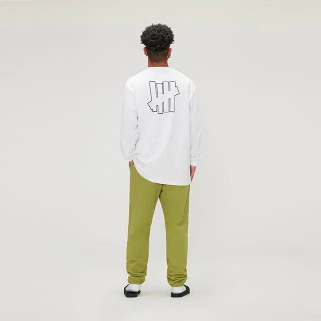 UNDEFEATED Logo
