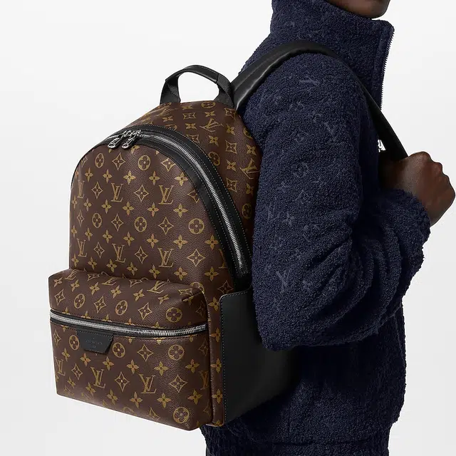 LOUIS VUITTON Discovery