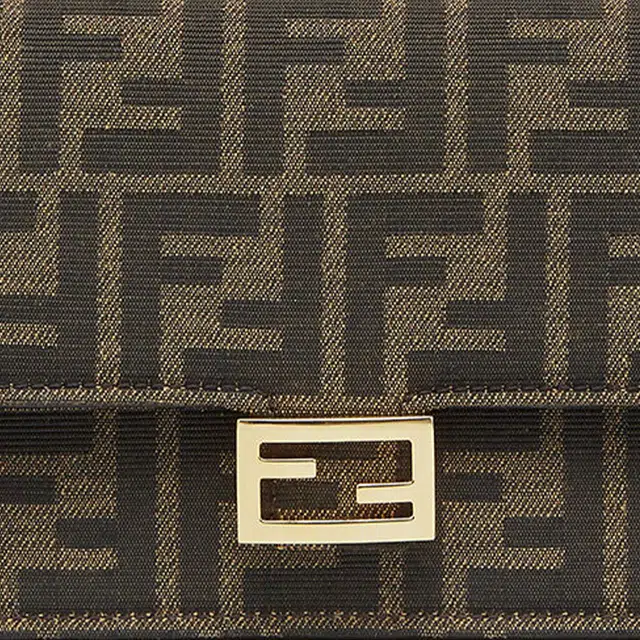FENDI Baguette