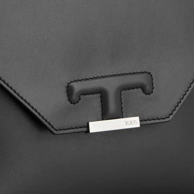 TOD'S T Timeless