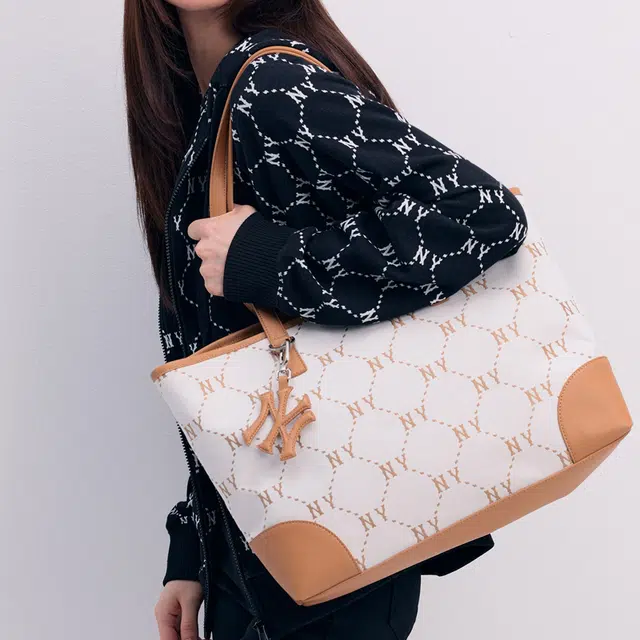 MLB NY Tote