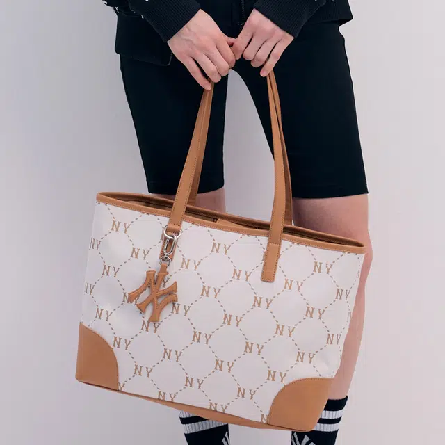 MLB NY Tote