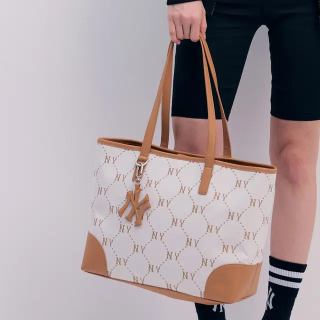 MLB NY Tote