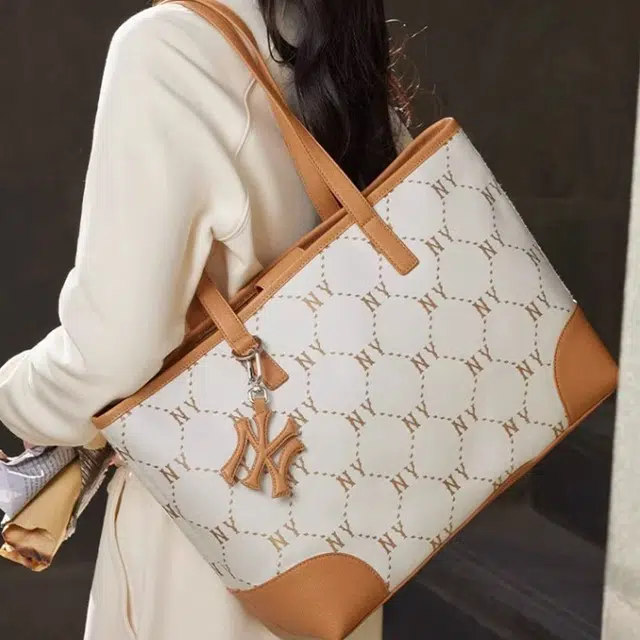 MLB NY Tote