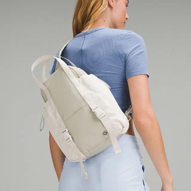 lululemon 7L Pack and GoLogo