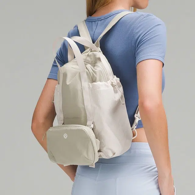 lululemon 7L Pack and GoLogo