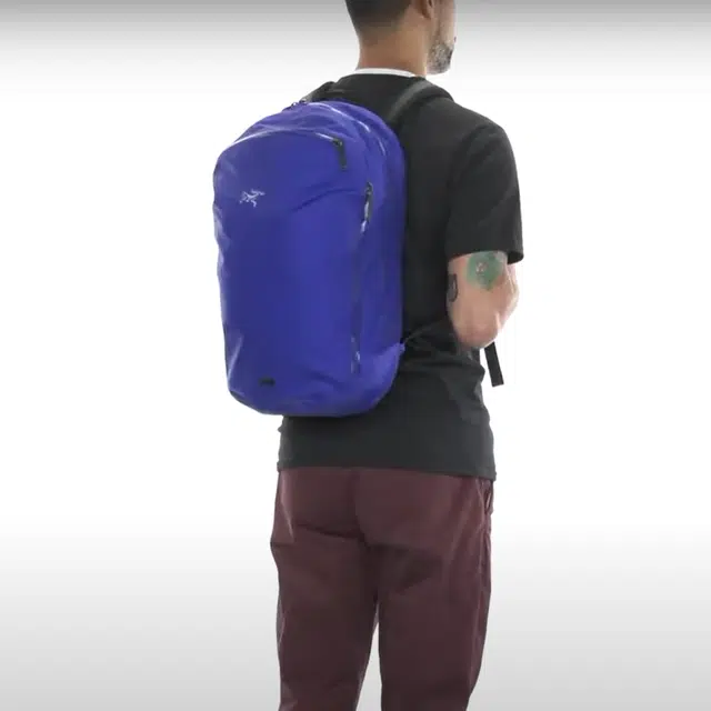Arcteryx Granville Zip 16L Logo