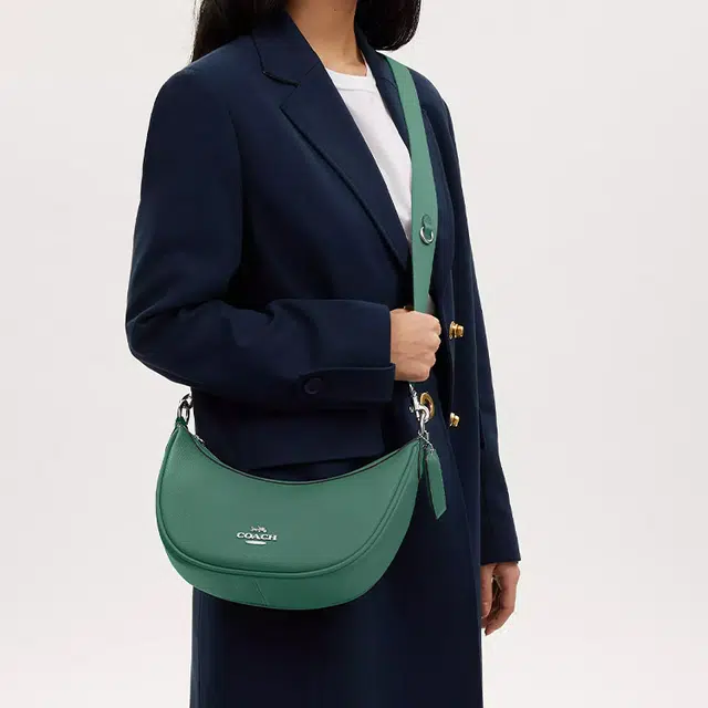 COACH Aria 26