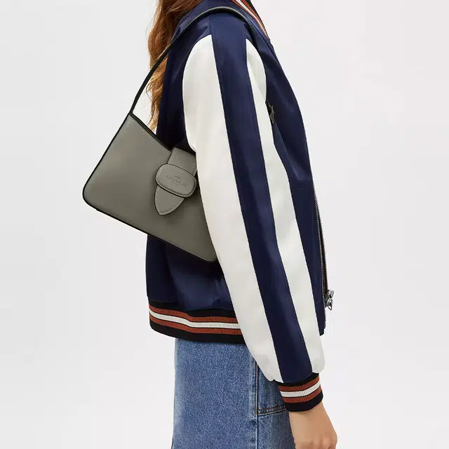 COACH Eliza 25