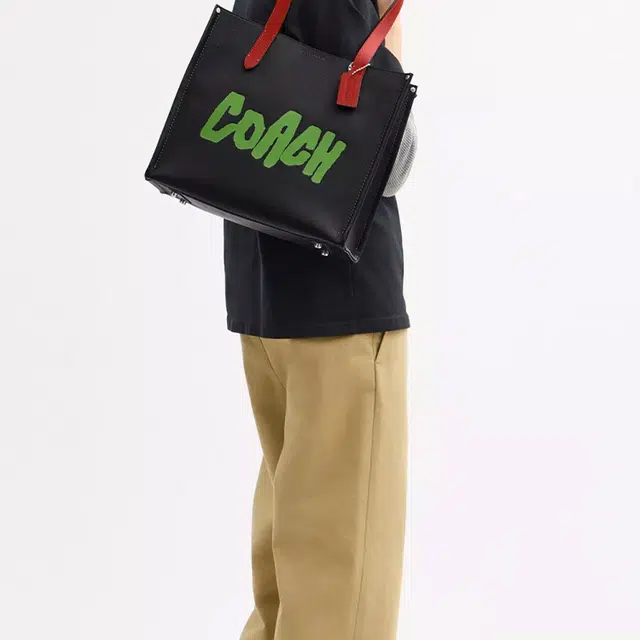 COACH Relay 34 Logo Tote