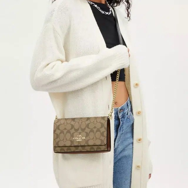 COACH Flap Clutch 21