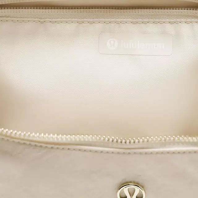 lululemon Slouchy Sling 6L