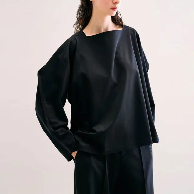ISSEY MIYAKE SS23 T