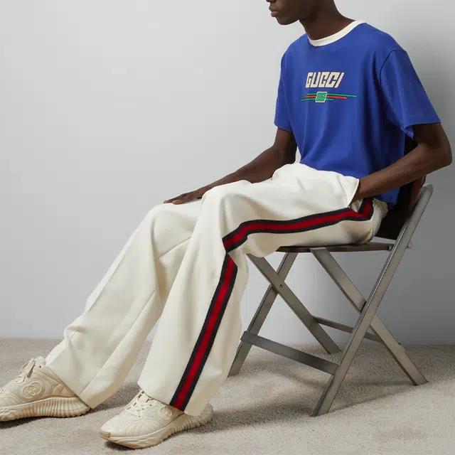GUCCI T-Shirt With Gucci Print T