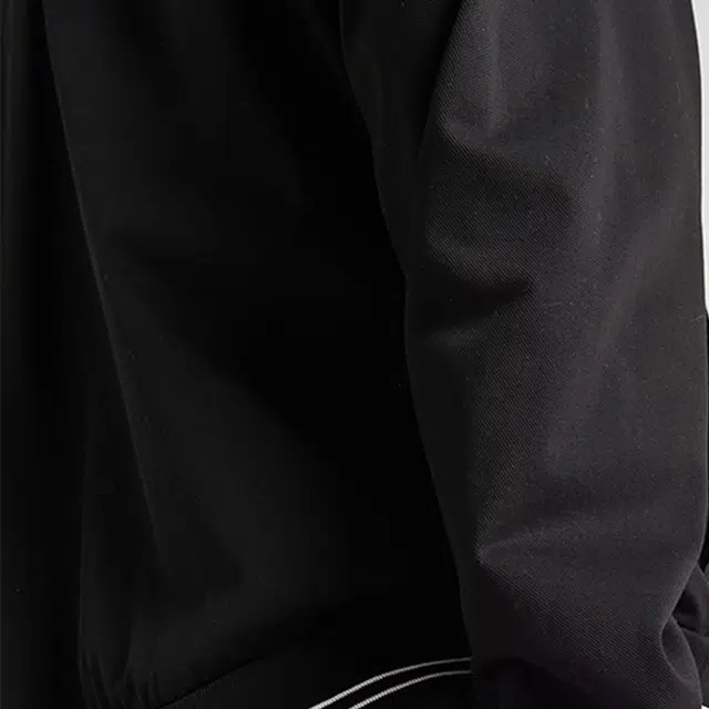 PRADA FW23