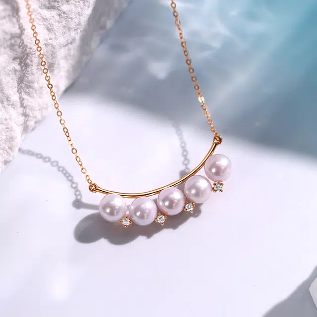 akoya