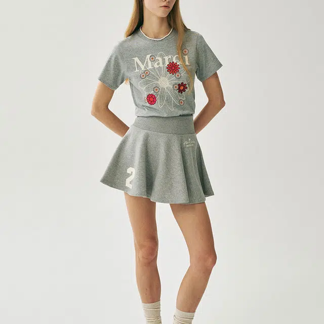 MARDI MERCREDI SS25 SLIM TSHIRT FLOWERMARDI BLOSSOM_GREY IVORY T