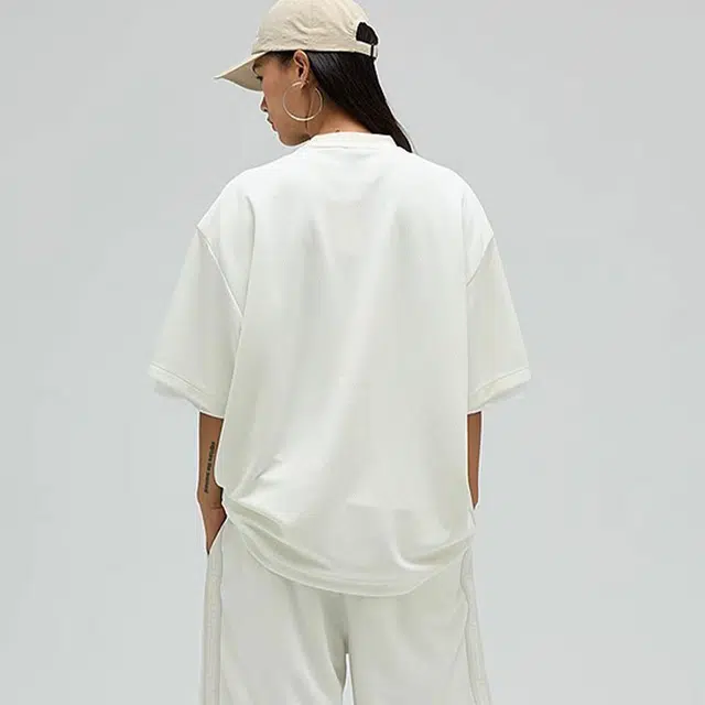 UNDEFEATED SS25 T