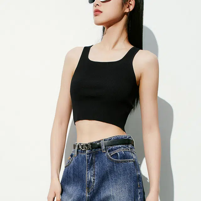 太平鸟 纯色舒适简约方领背心 女款 黑色