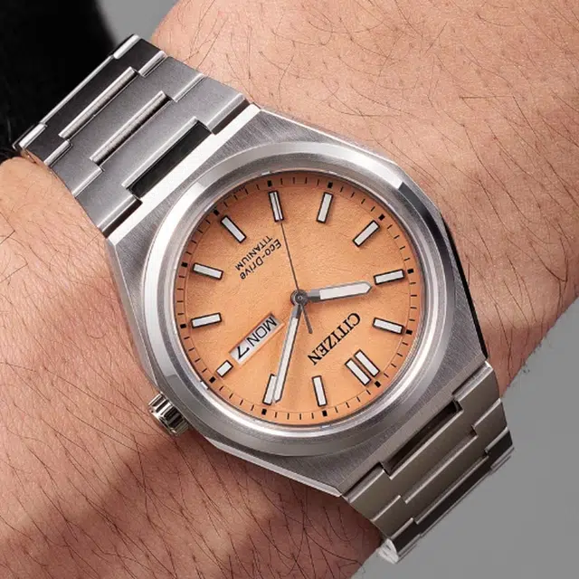 CITIZEN 100