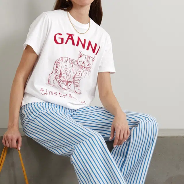 GANNI T