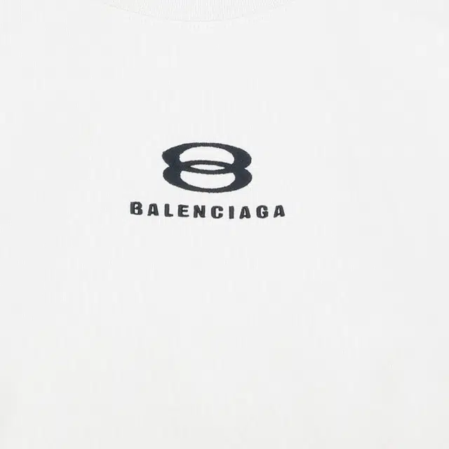 Balenciaga SS22 T