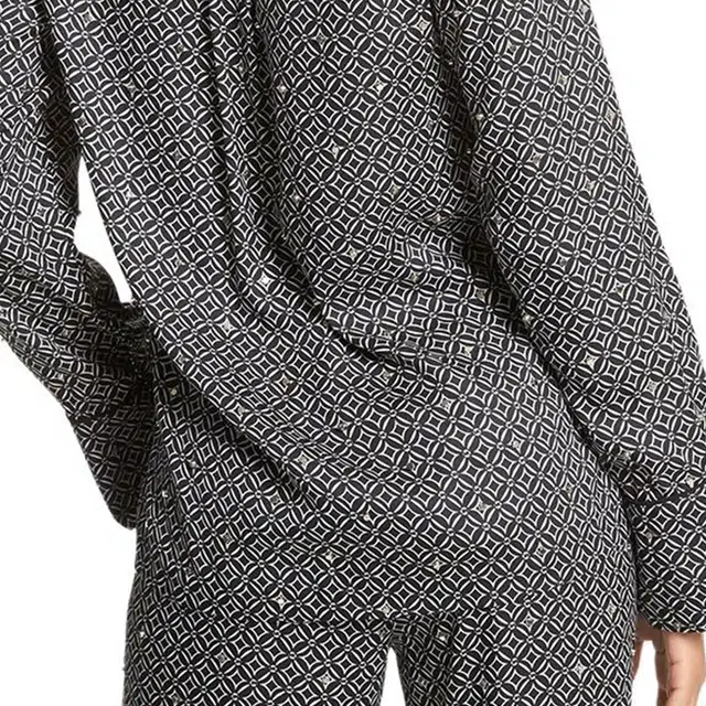 MICHAEL KORS SS23 Logo
