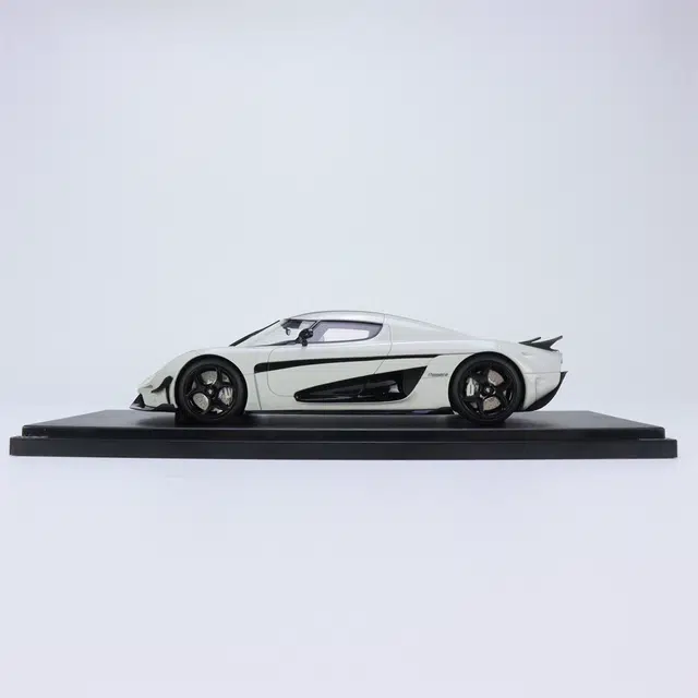 GT SPIRIT 118 GT Spirit REGERA Black Line 888