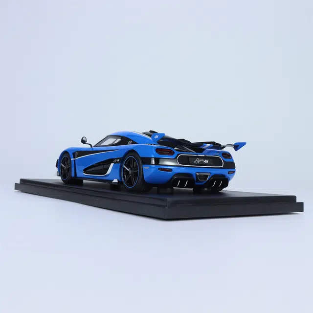 GT SPIRIT 118 GT Spirit Agera RS Blue 888
