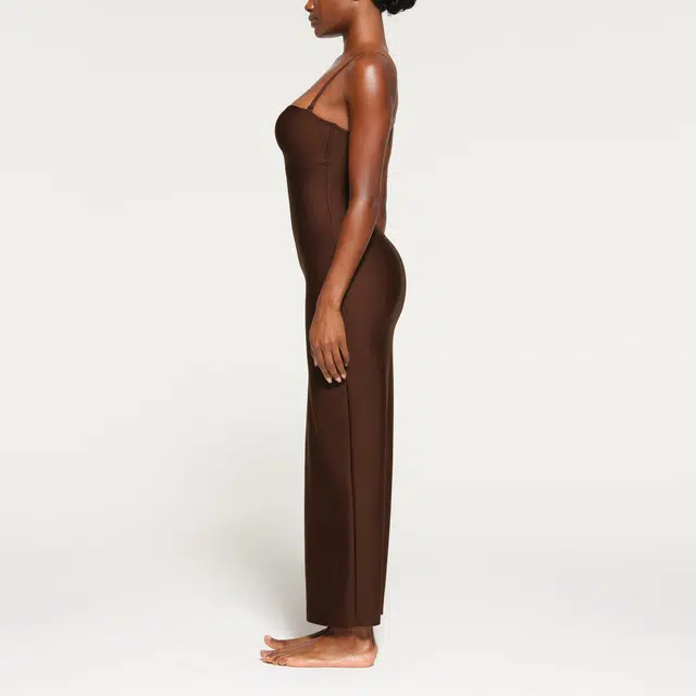 SKIMS BODY UNDERWIRE LONG DRESS COCOA