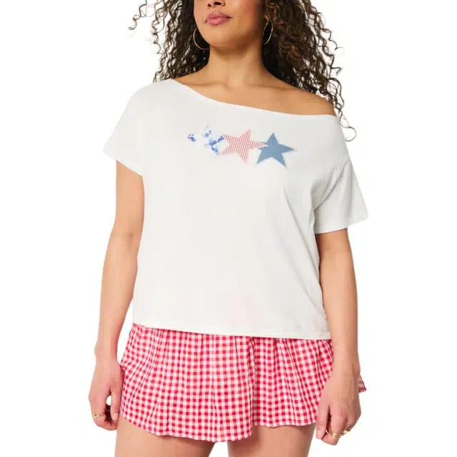 Hollister T