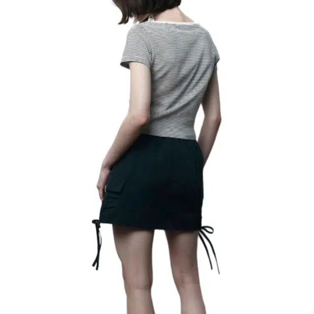 GUESS T