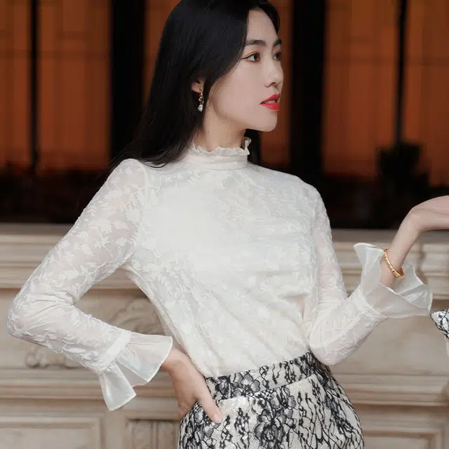 四美子 蕾丝休闲简约针织衫 女款 月浅