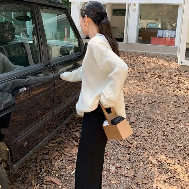 美洋 元宝针经典圆领宽松羊绒衫 女款 米白色