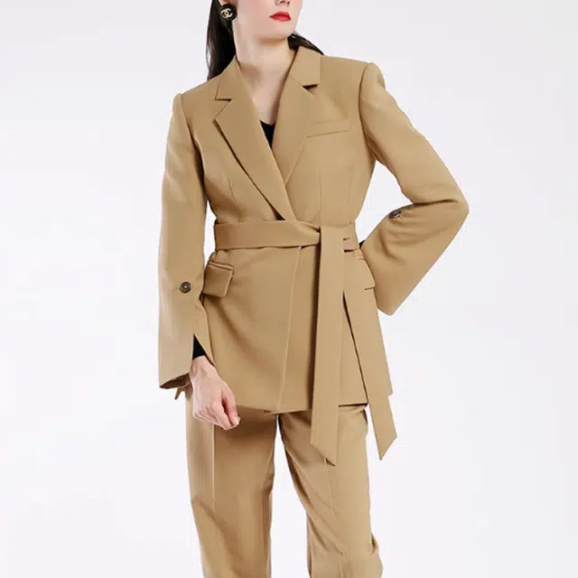 BESIONIA FW22