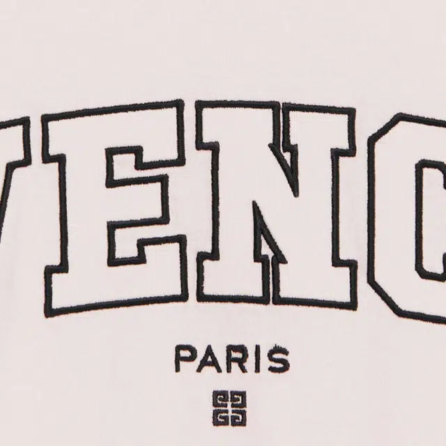 Givenchy SS22 T