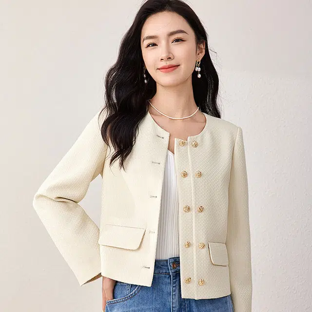 欧昵雪 休闲纯色长袖截短外套 女款 杏色