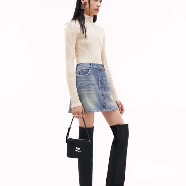 COURREGES