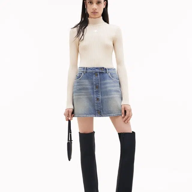 COURREGES