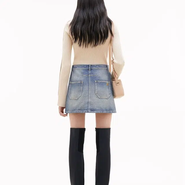COURREGES