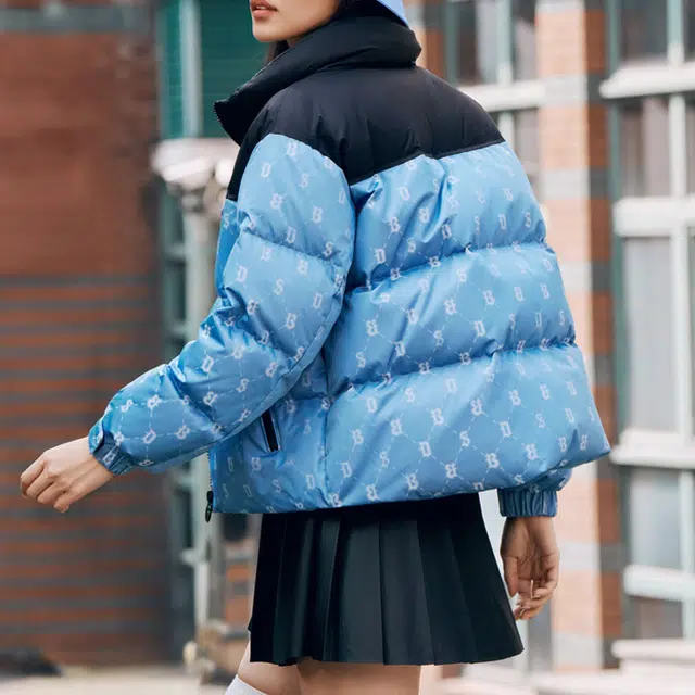 波司登 拉链立领短款加厚老花拼接防泼水羽绒服 女款